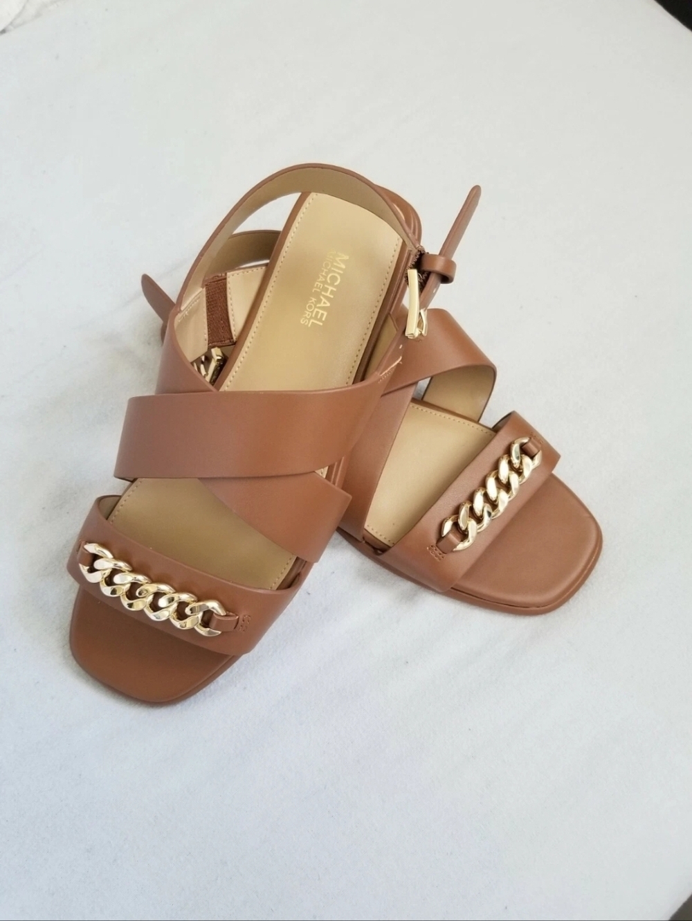 🆕 🌹 MICHAEL Michael Kors Cris Cross Brown Flat Sandals 6.5M (retail $125) - Picture 2 of 12